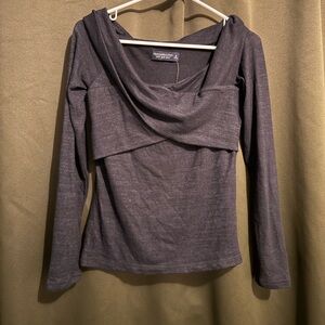 NEW WITH TAGS Abercrombie & Fitch Cold shoulder Top size Medium